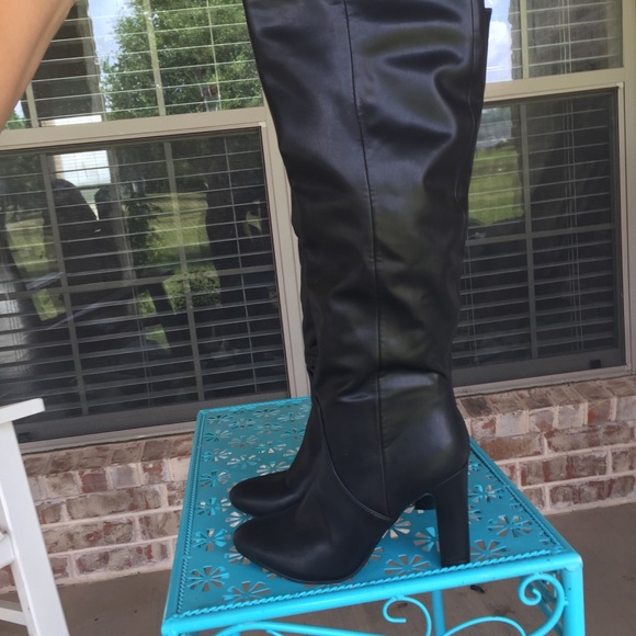 Unisa Black Vegan Leather Knee High Slouch Boots - Picture 13 of 15